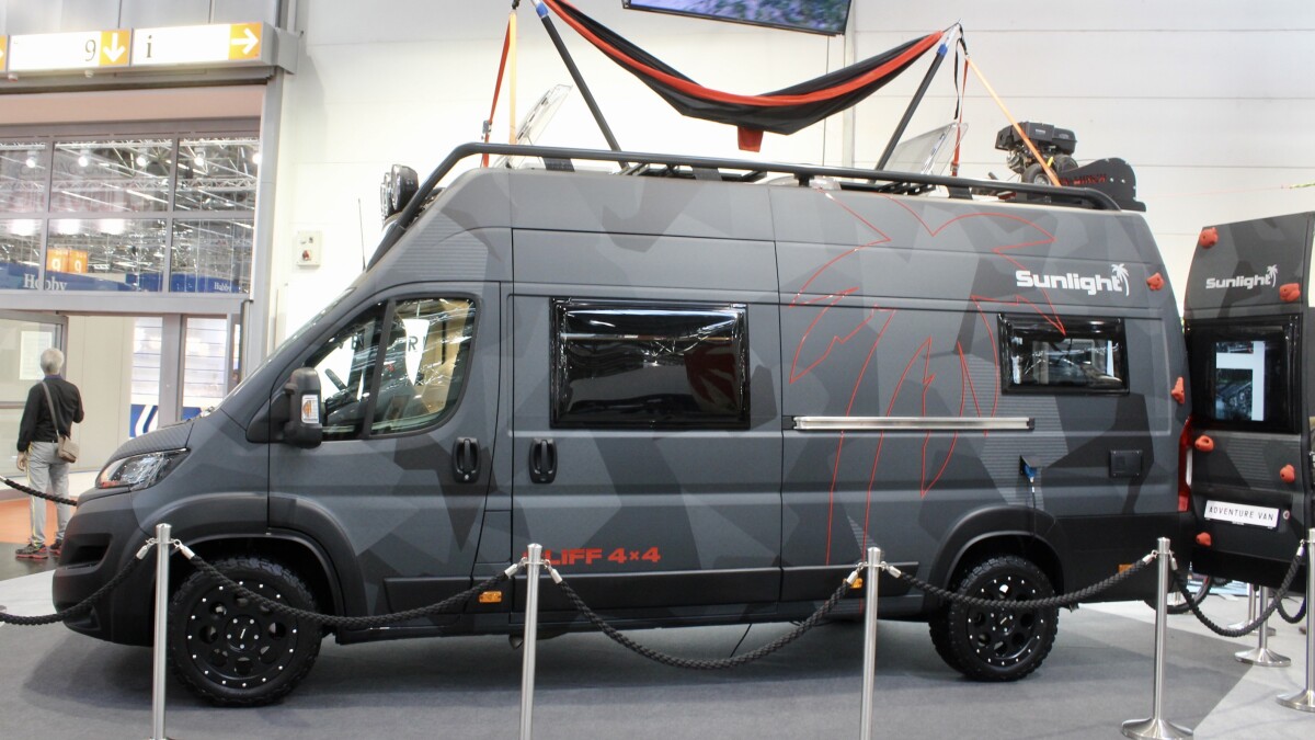 Lil yachty vans journeys 2025